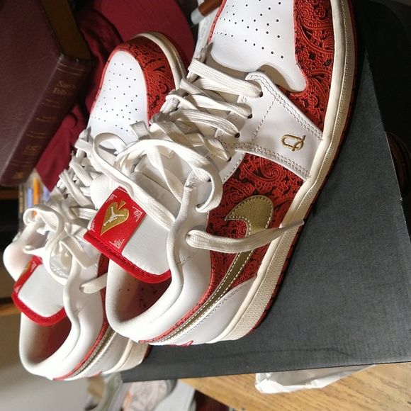 Jordan low spades..9'5 - Picture 2 of 2